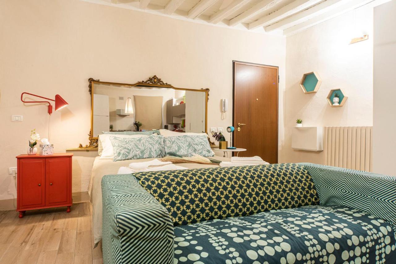 Reggio Center Lovely Apartments ريجّو إيميليا المظهر الخارجي الصورة
