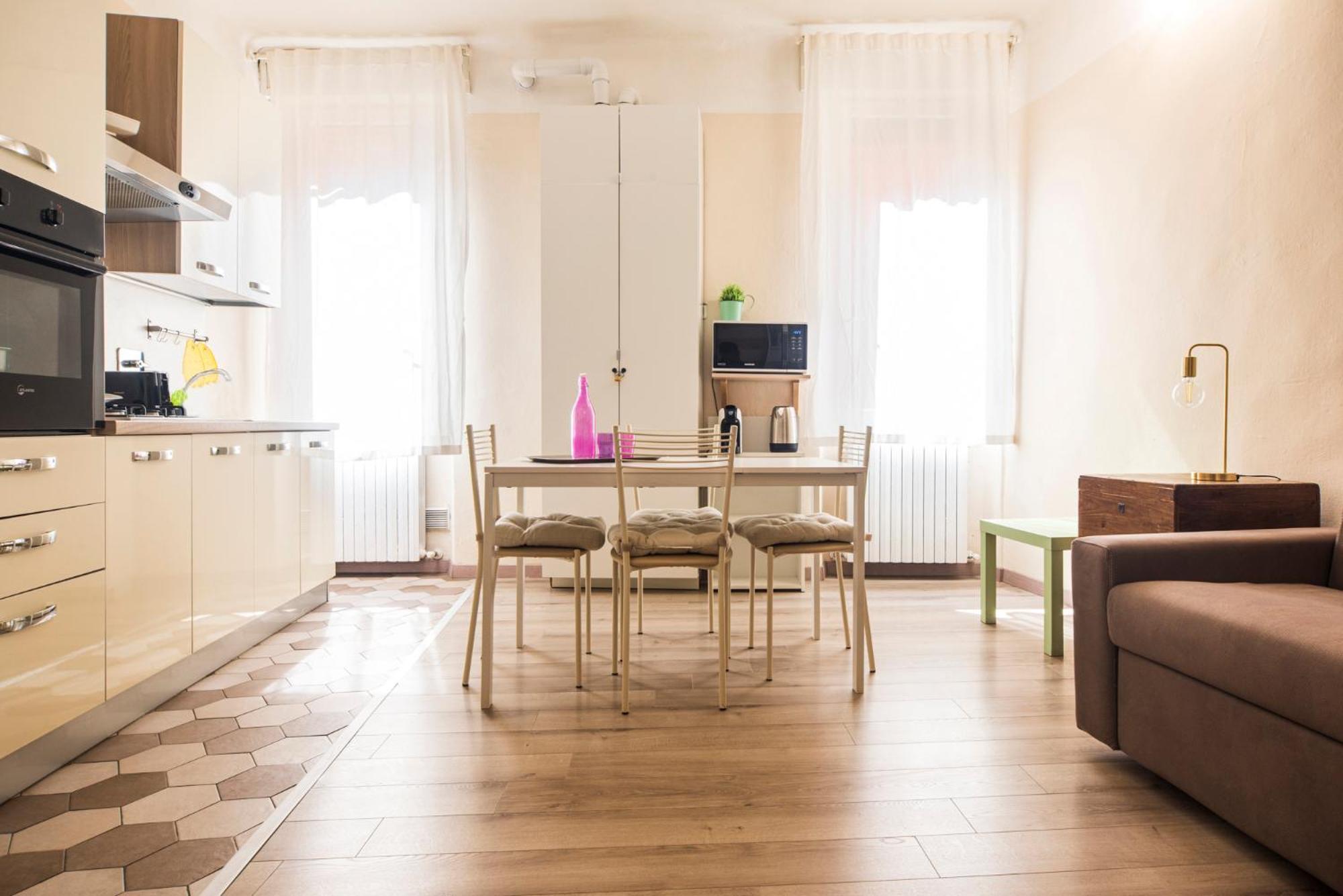 Reggio Center Lovely Apartments ريجّو إيميليا المظهر الخارجي الصورة