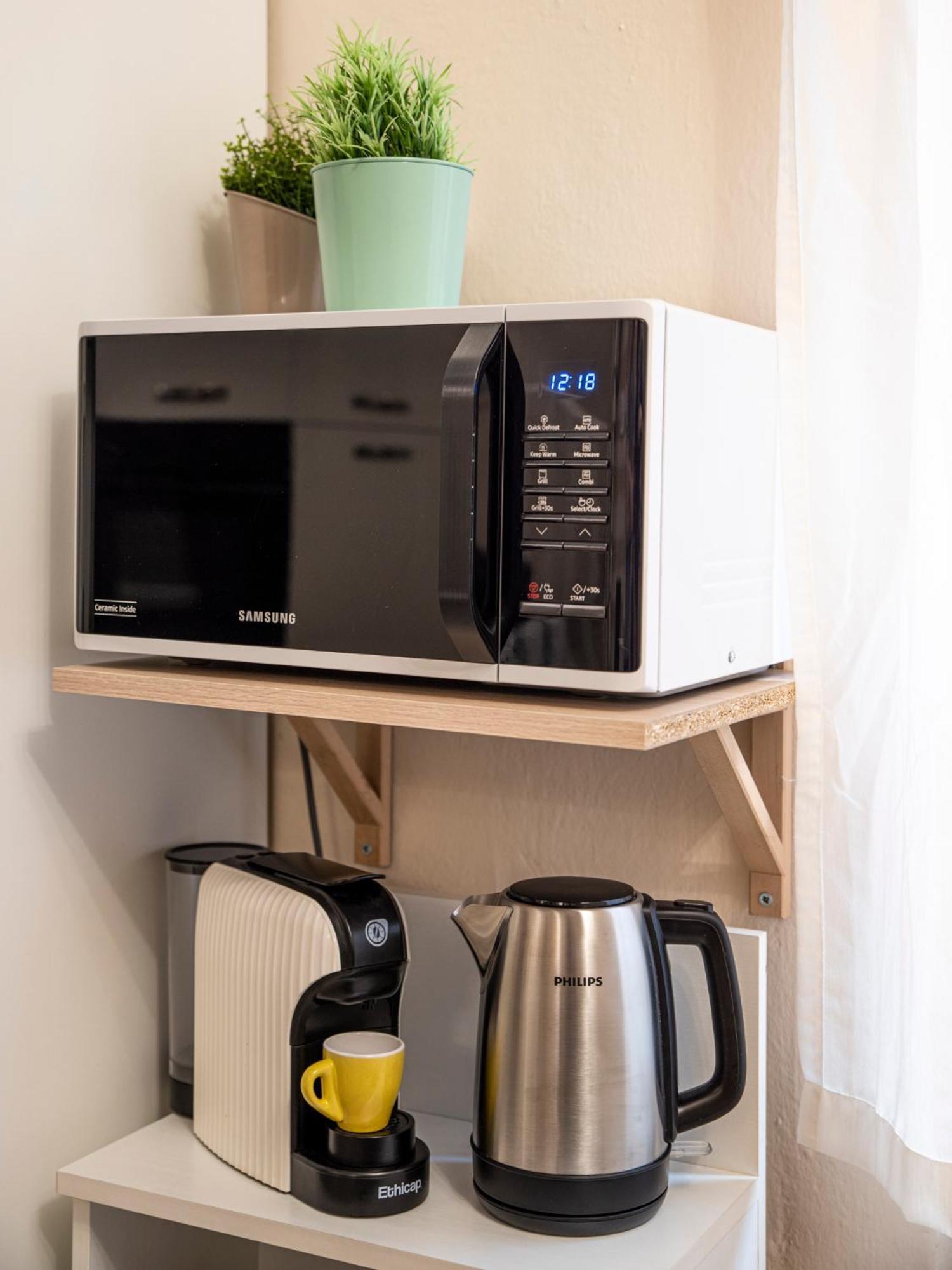 Reggio Center Lovely Apartments ريجّو إيميليا الغرفة الصورة